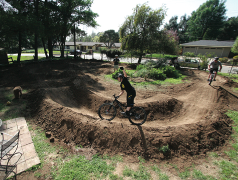 dirt bmx track